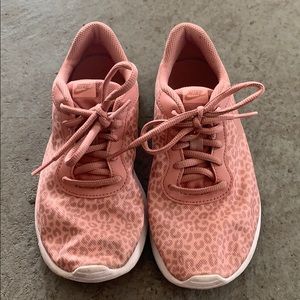 Girls pink cheetah Nike shoes size 2.5Y